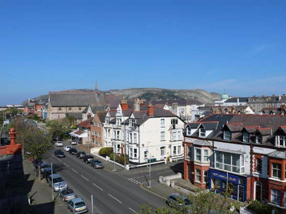 Royal Manor Park Apartment Llandudno Exterior foto